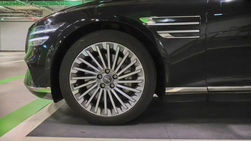 Genesis Electrified G80