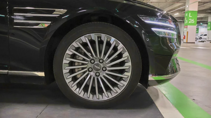 Genesis Electrified G80