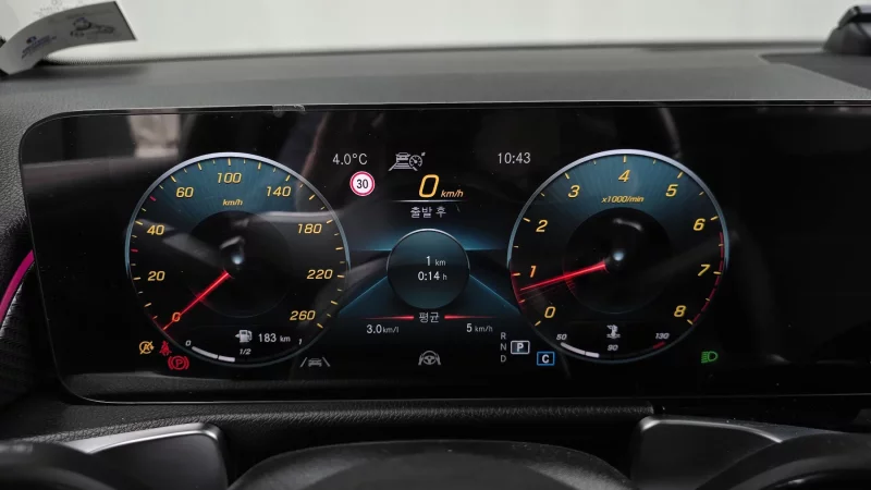 Mercedes-Benz GLB-Class