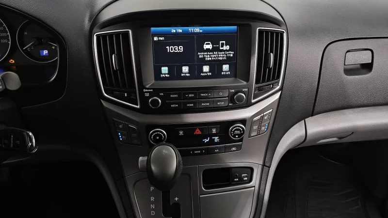 Hyundai Starex