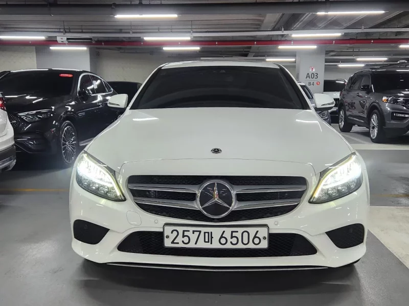 Mercedes-Benz C-Class