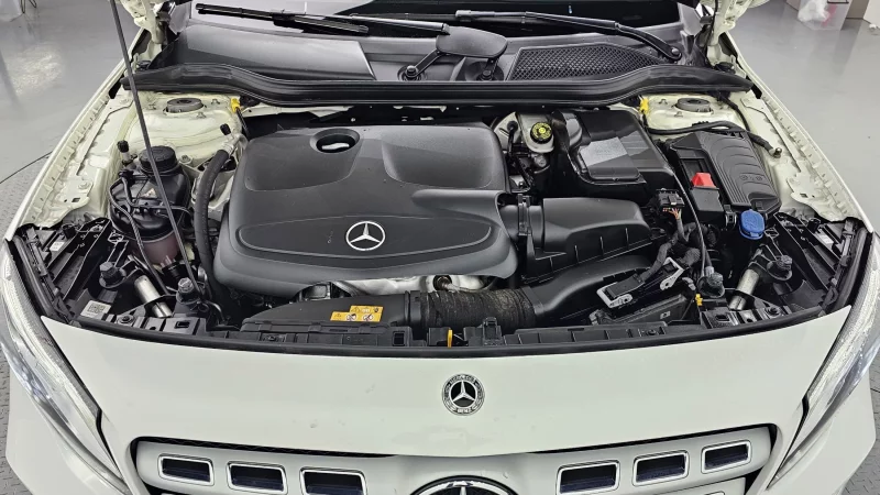 Mercedes-Benz GLA-Class