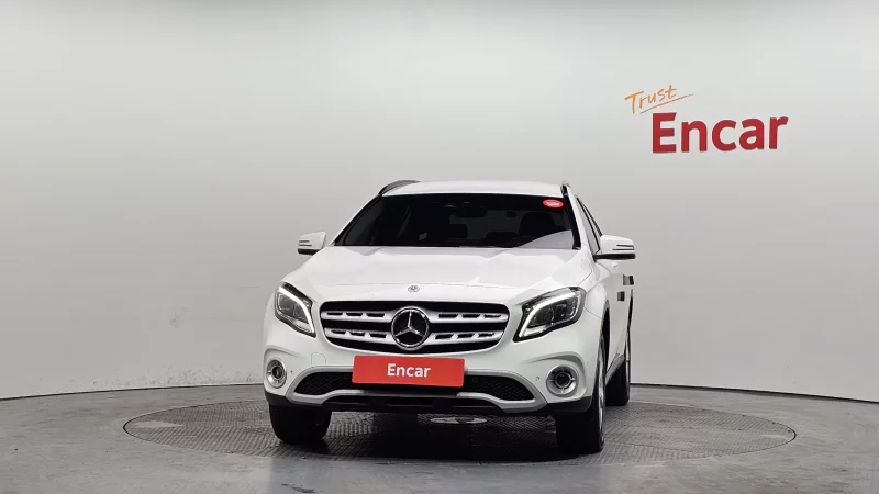 Mercedes-Benz GLA-Class