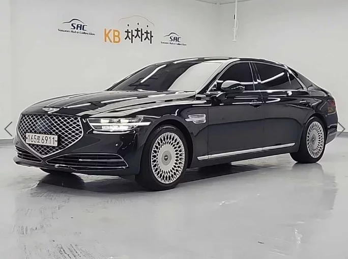 Genesis G90