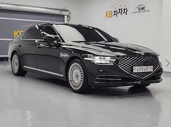 Genesis G90