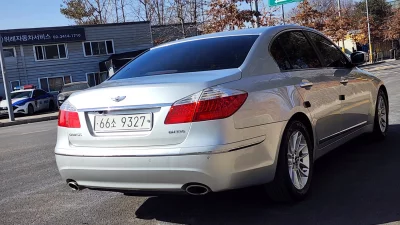 Hyundai Genesis