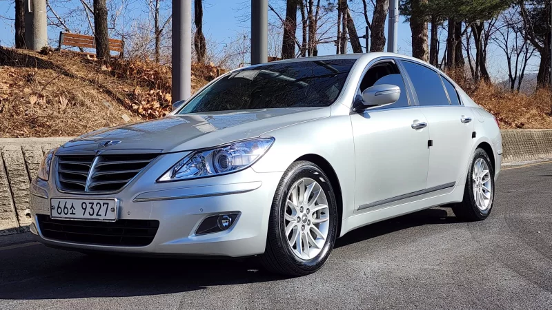 Hyundai Genesis