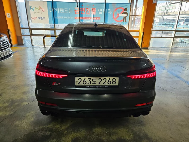 Audi S6