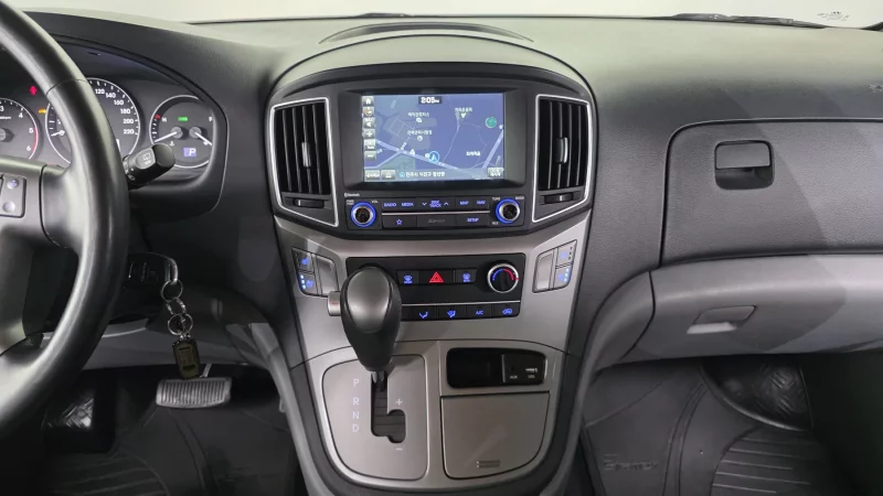 Hyundai Grand Starex