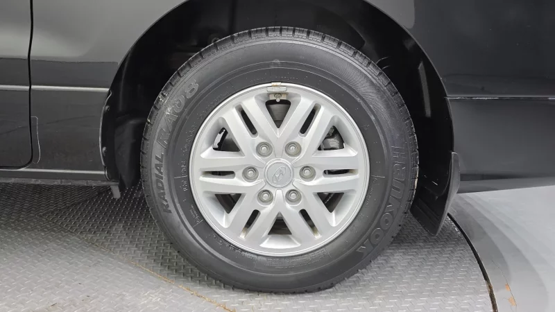 Hyundai Grand Starex