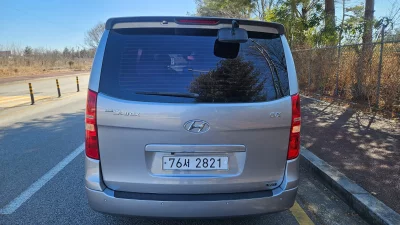 Hyundai Starex