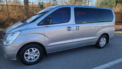 Hyundai Starex