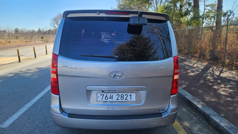 Hyundai Starex