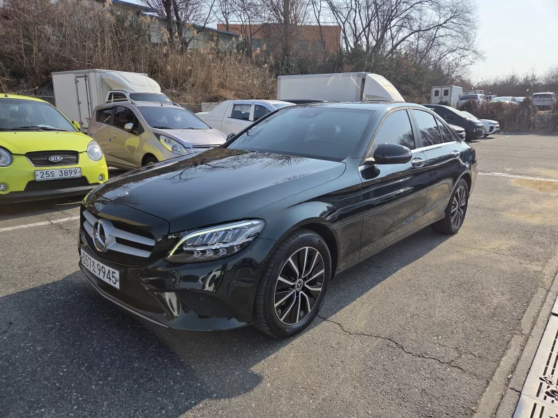 Mercedes-Benz C-Class
