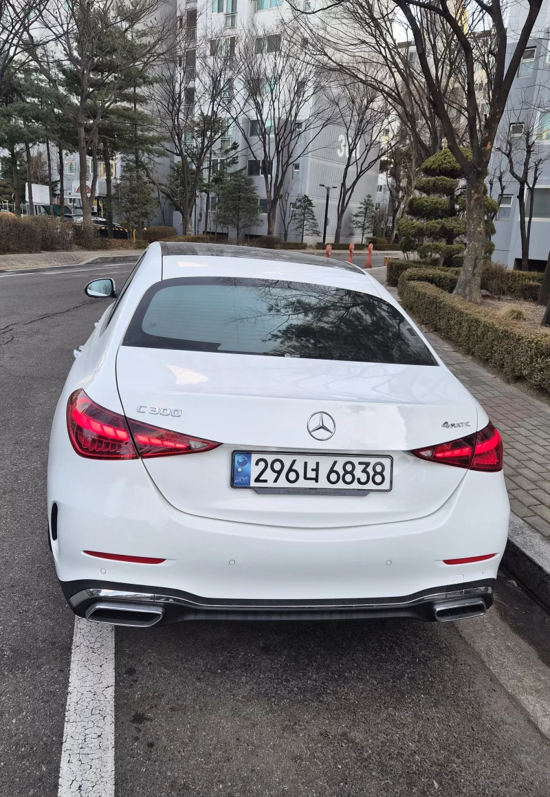 Mercedes-Benz C-Class