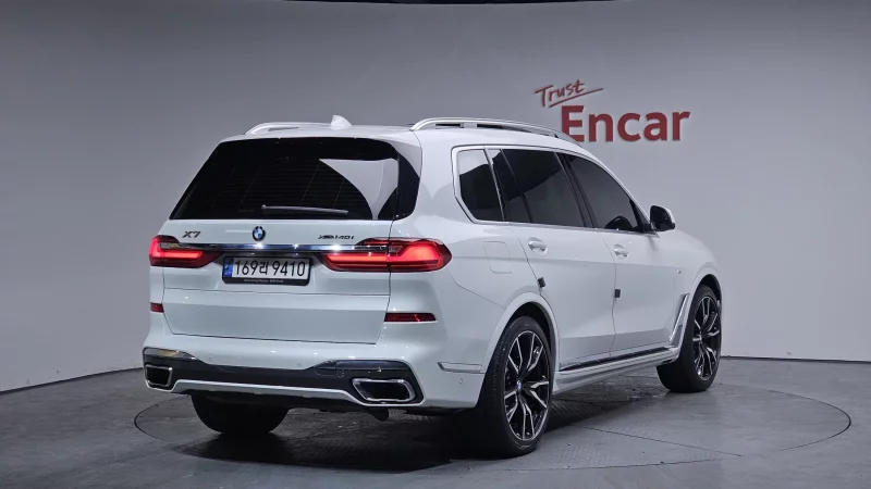 BMW X7