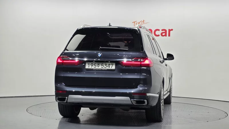 BMW X7