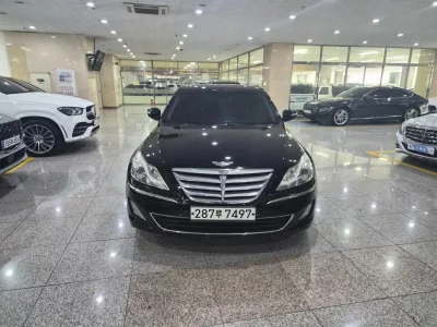 Hyundai Genesis