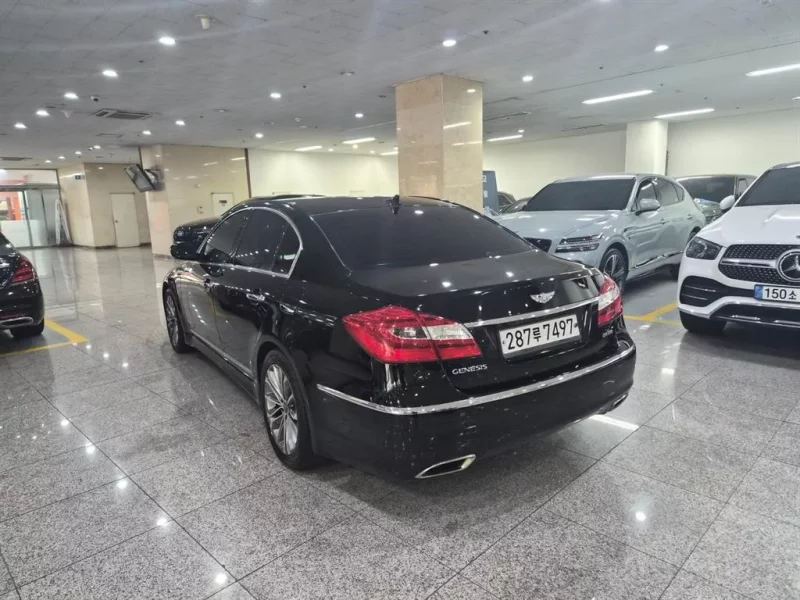 Hyundai Genesis