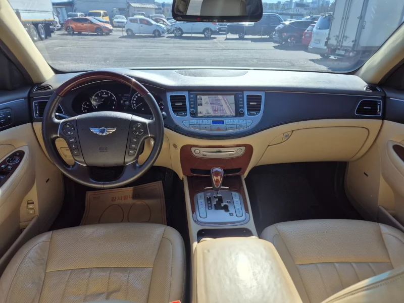 Hyundai Genesis