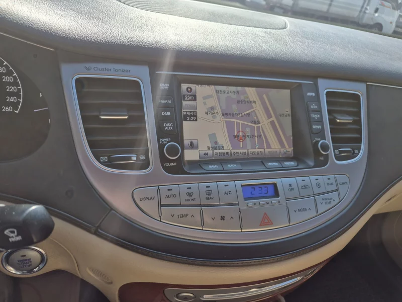 Hyundai Genesis