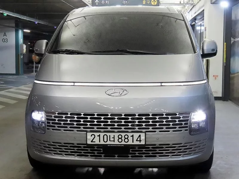 Hyundai Staria