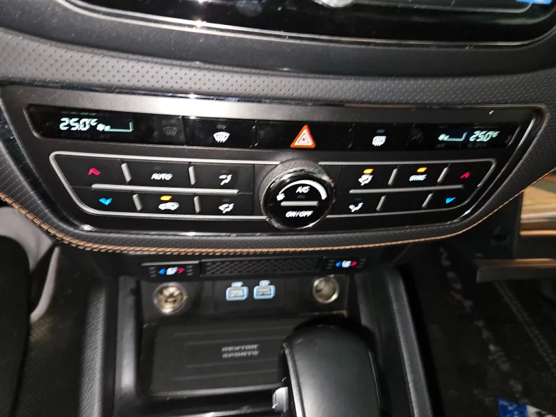 SsangYong Rexton Sports