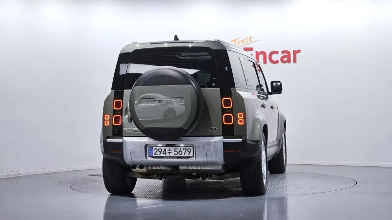 Land Rover DEFENDER