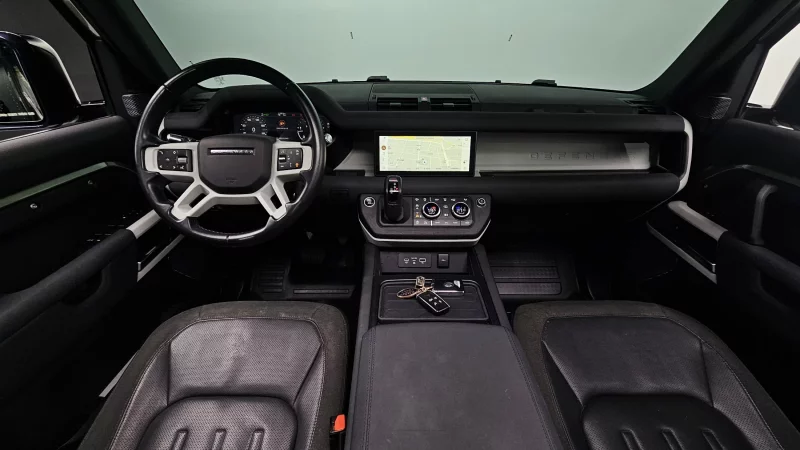 Land Rover DEFENDER