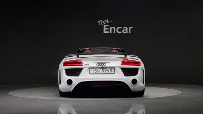 Audi R8