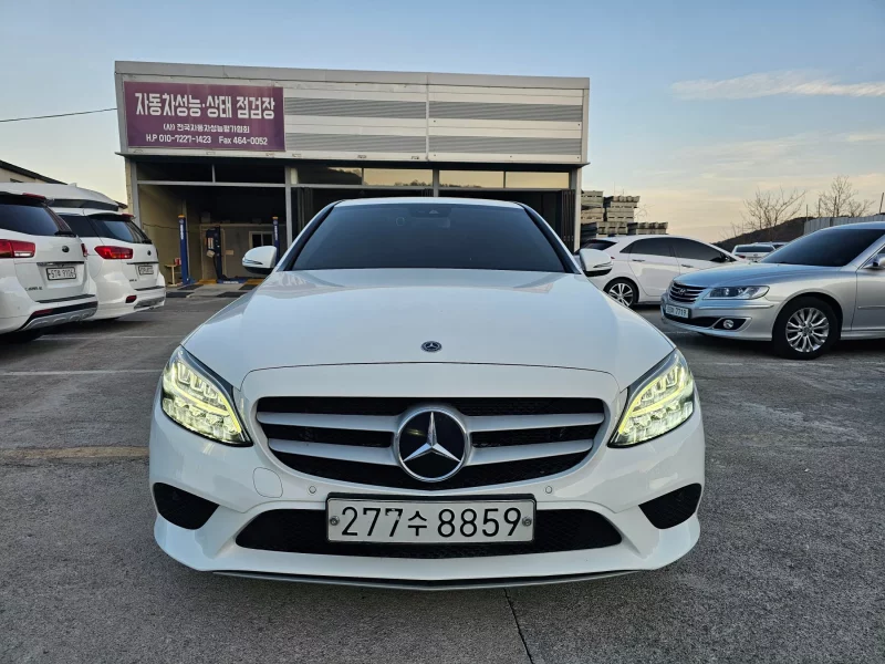 Mercedes-Benz C-Class