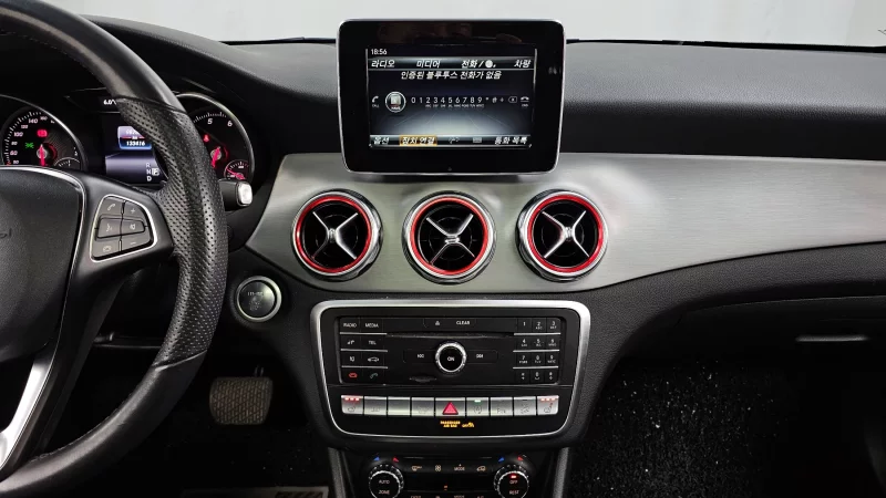 Mercedes-Benz GLA-Class