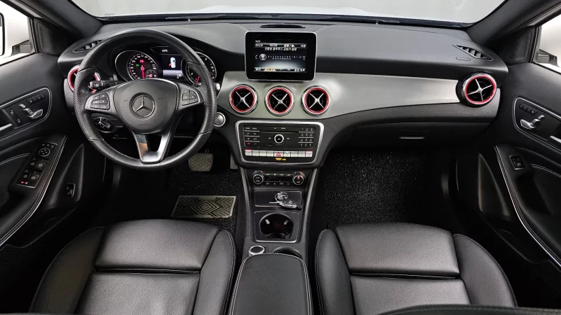 Mercedes-Benz GLA-Class