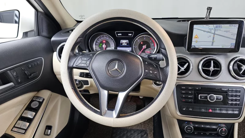 Mercedes-Benz GLA-Class