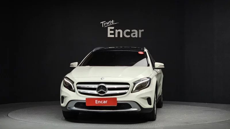 Mercedes-Benz GLA-Class