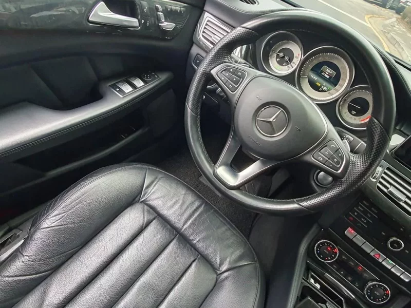Mercedes-Benz CLS-Class
