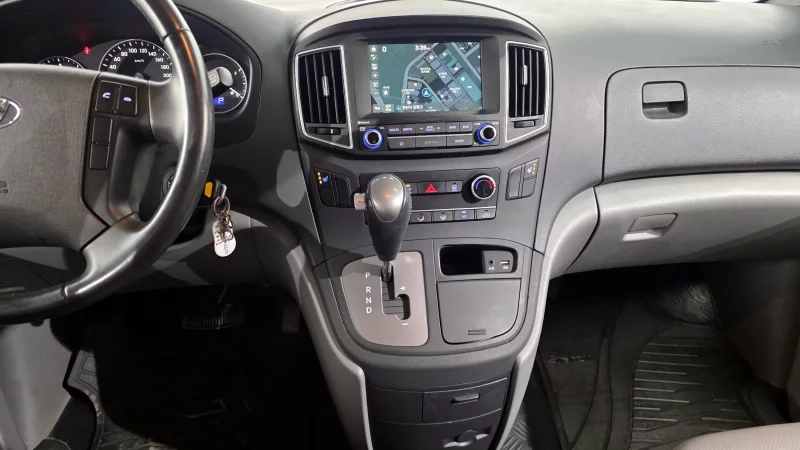 Hyundai Grand Starex
