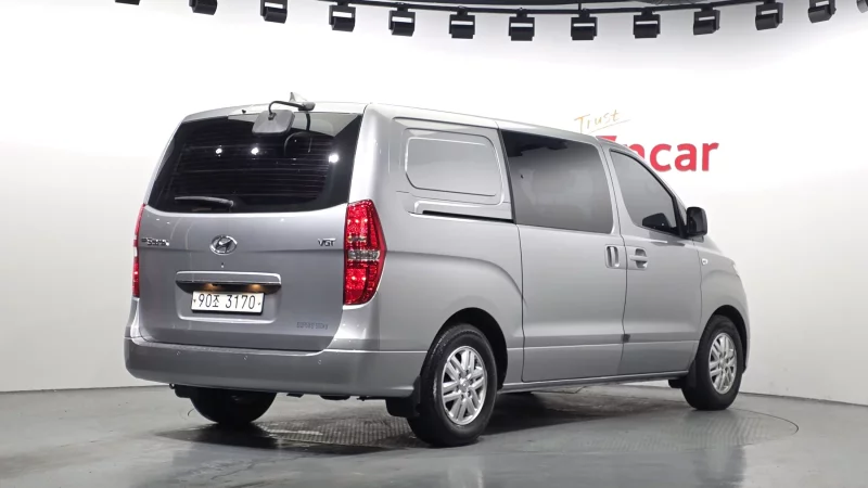Hyundai Grand Starex