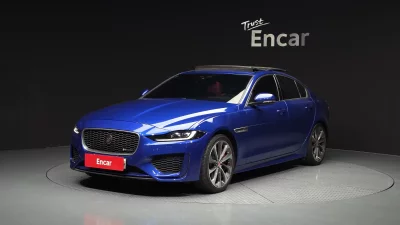 Jaguar XE