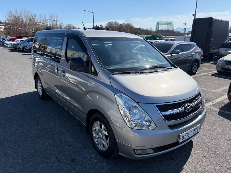 Hyundai Starex