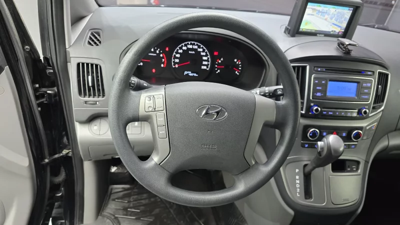 Hyundai Grand Starex