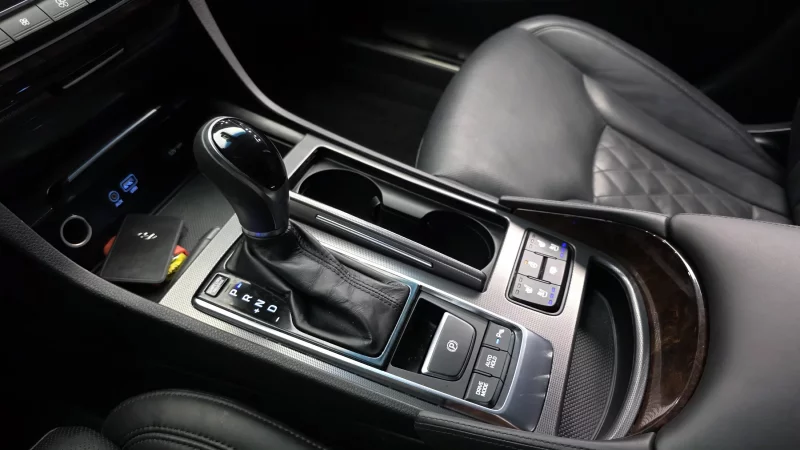 Hyundai Aslan