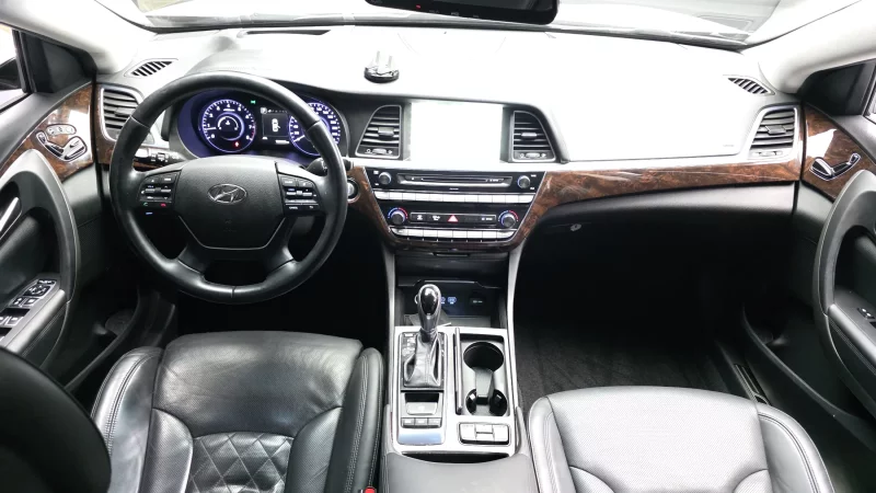 Hyundai Aslan