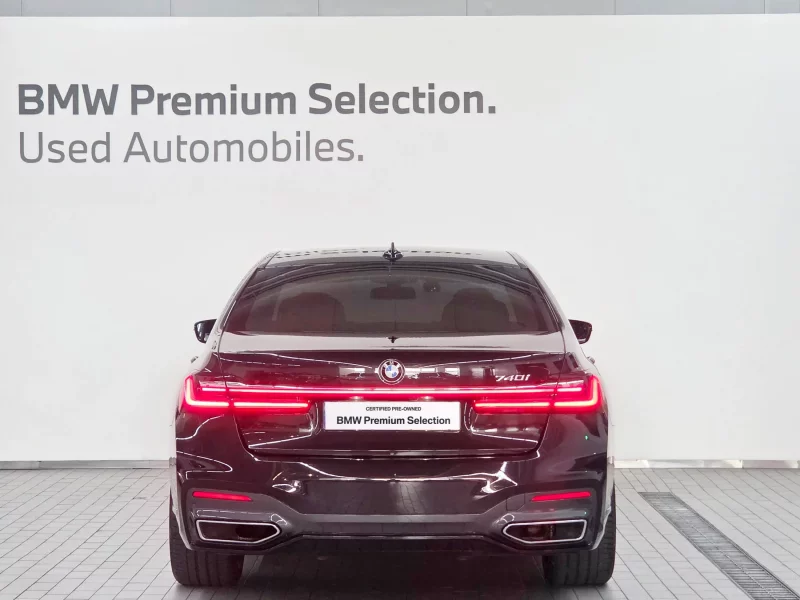 BMW 7-Series