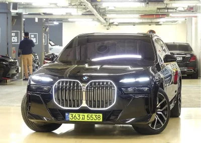 BMW 7-Series