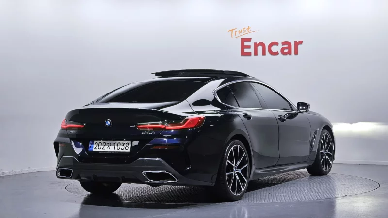 BMW 8-Series
