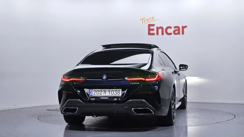 BMW 8-Series