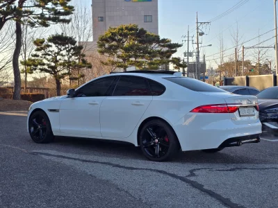 Jaguar XF