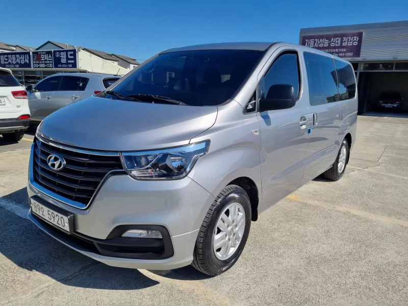 Hyundai Starex