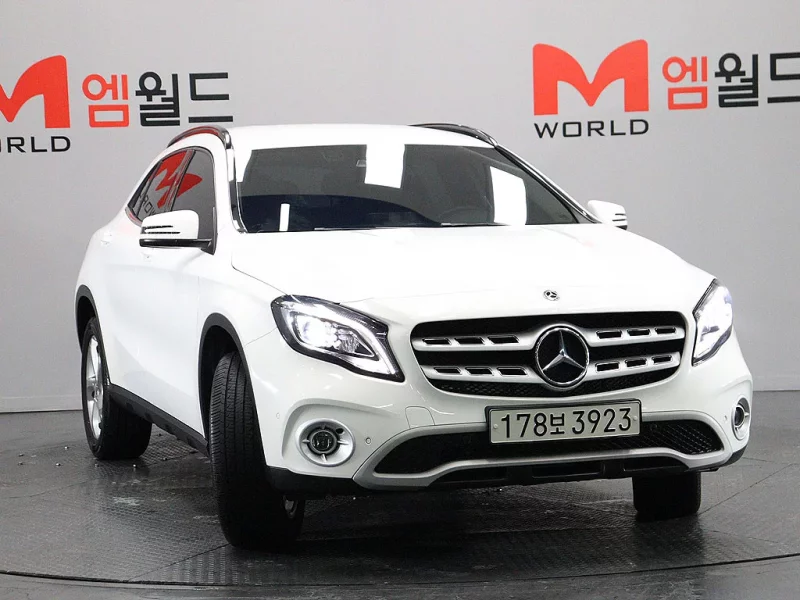 Mercedes-Benz GLA-Class